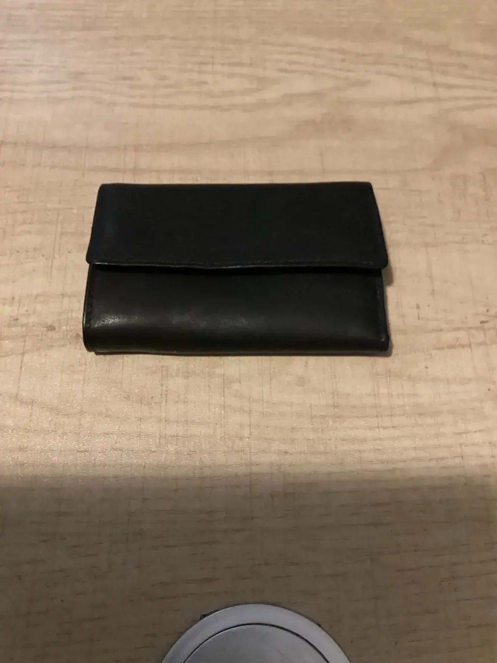 Unbranded Genuine Leather 6-Hook Key Case Wallet with Snap Closure